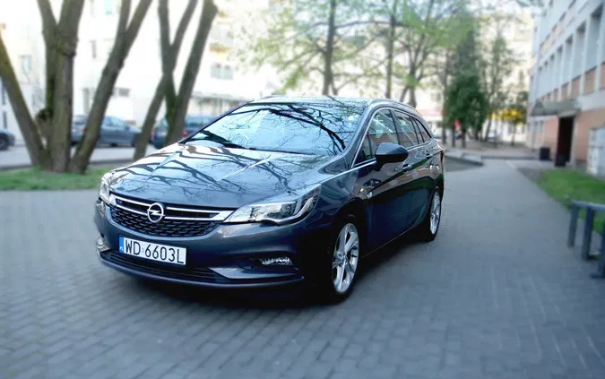 samochody osobowe Opel Astra cena 43000 przebieg: 125800, rok produkcji 2016 z Legionowo